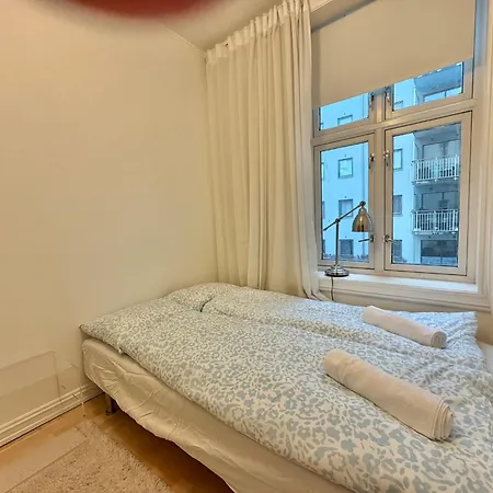 2br By S And Bus Terminal Appartamento