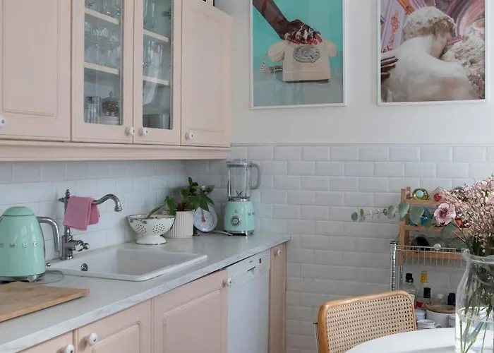 2br By S And Bus Terminal